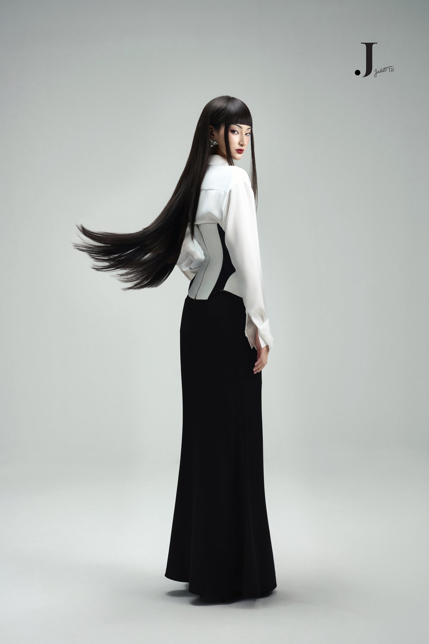 Planny White Shirt & Iron BW Corset & Kim B Maxi-Skirt